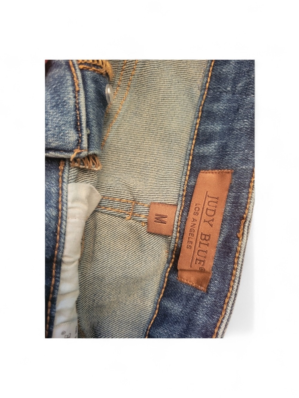Judy Blue Medium Blue Denim Jeans with Leather Brand Patch - Picture 4 of 4